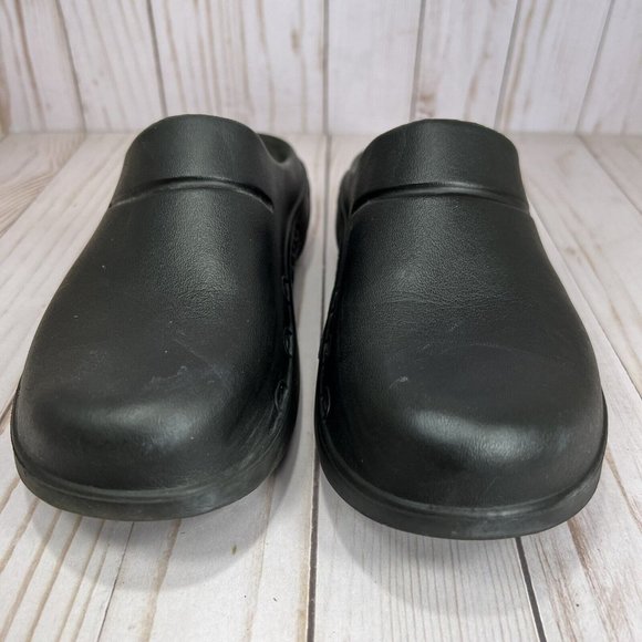 OOFOS Oocloog Recovery Clogs Black Slides Womens Size 7 , Mens Size 5 - Picture 2 of 9